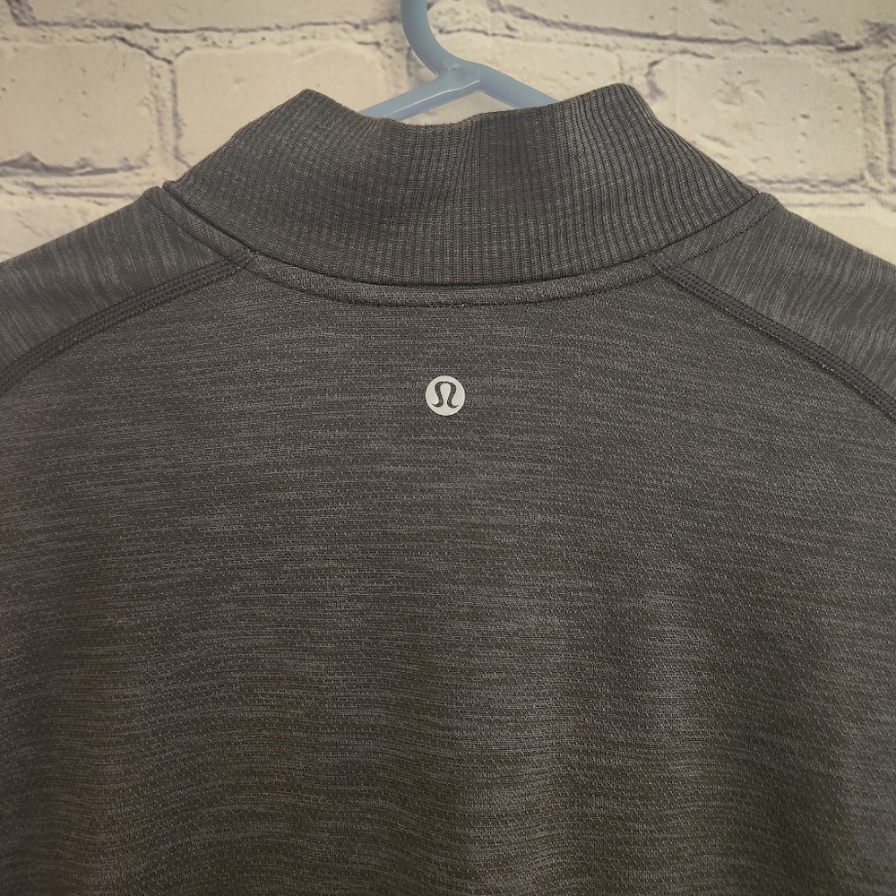 Lululemon Metal Vent Tech 1/2 Zip - Picture 4 of 6